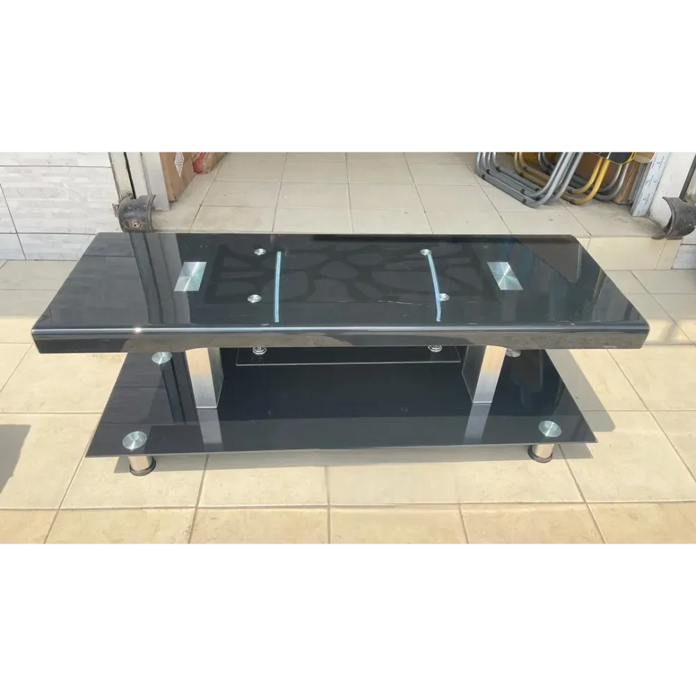 TABLE BASSE EN VERRE