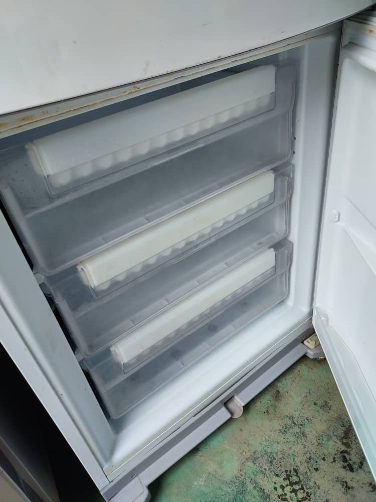 Congélateur Réfrigérateur Hotpoint ARISTON  (Brocante)