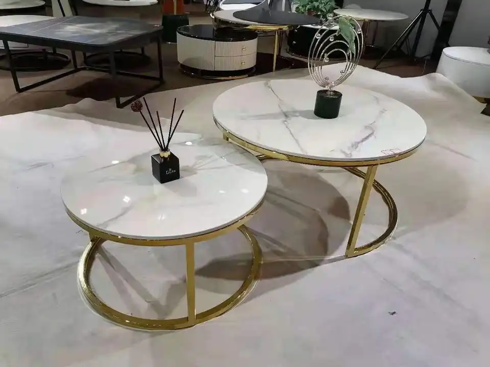 Table basse ronde en marbre avec cadre en acier inoxydable doré